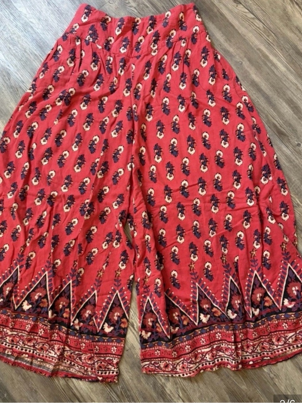 Free People extra wide leg BoHo pants Med/Large linen blend floral  EUC